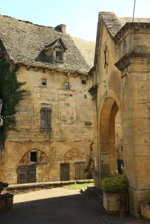 Petite Maison En Pierre Au Coeur Du Perigord Noir Salignac Eyvigues Exterior foto